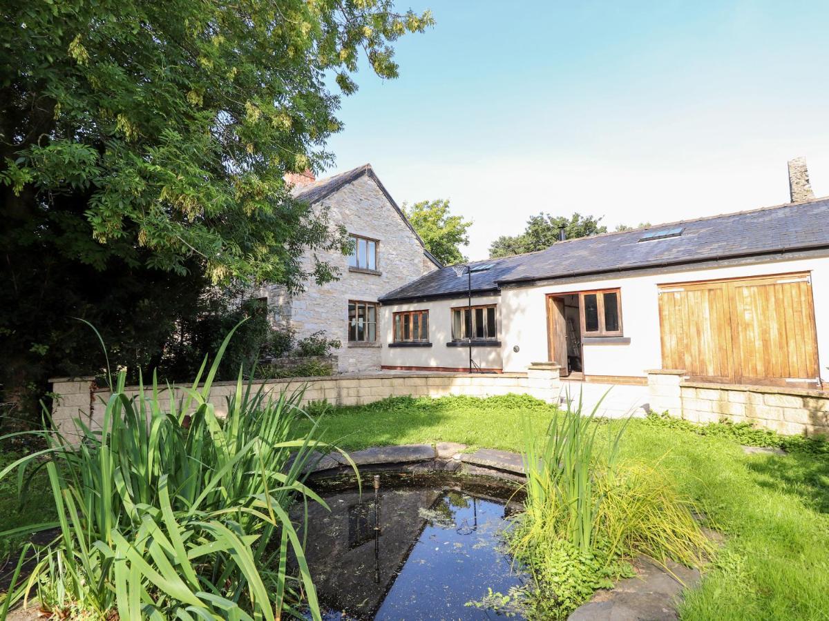 Abbey Cottage Denbigh Exterior photo